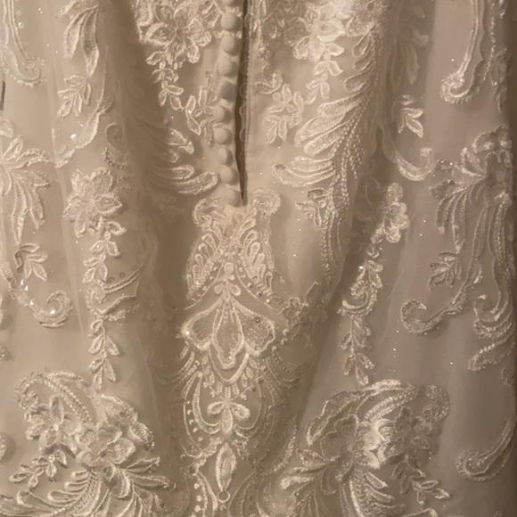 Wedding Dress-brand new, never worn not altered - Picture 13 of 16
